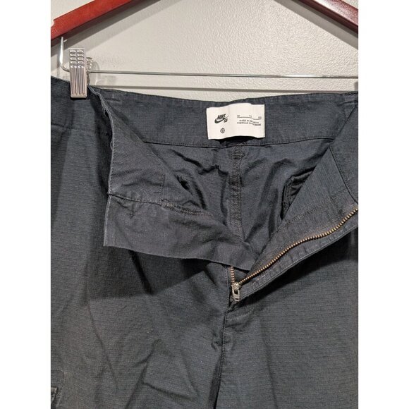Nike SB Kearny Cargo Pants Men's Sz 38 Black Skate Ripstop Straight Leg - Picture 11 of 16